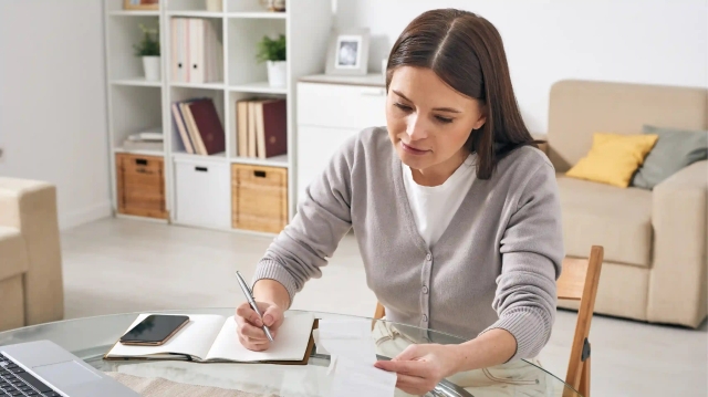 Job Opportunity in Abu Dhabi: Content Writer  Career , Abu Dhabi